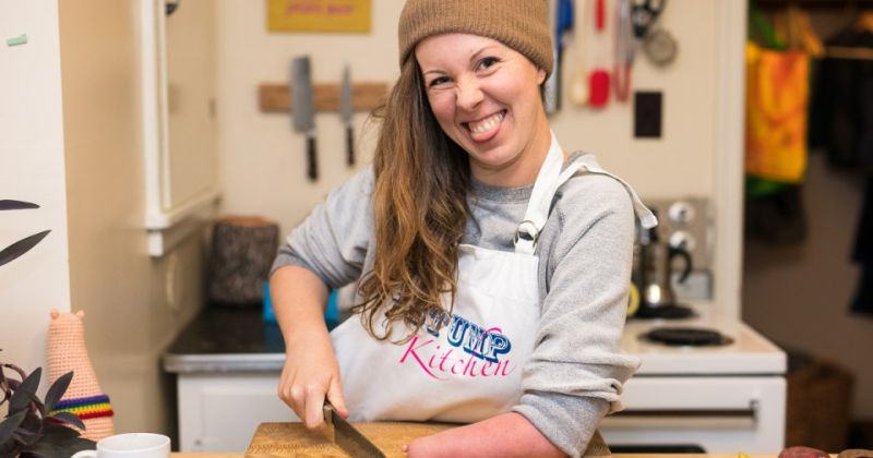 images/articles/172/Alexis_Hillyard_StumpKitchen1.jpg